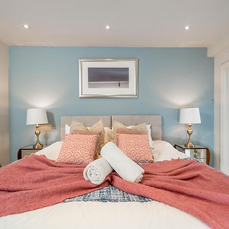 Niru Experience Hidden Gem In Chelsea 2Bd 2Ba Apartment Лондон Екстериор снимка