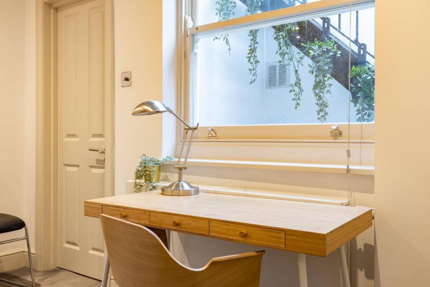 Niru Experience Hidden Gem In Chelsea 2Bd 2Ba Apartment Лондон Екстериор снимка