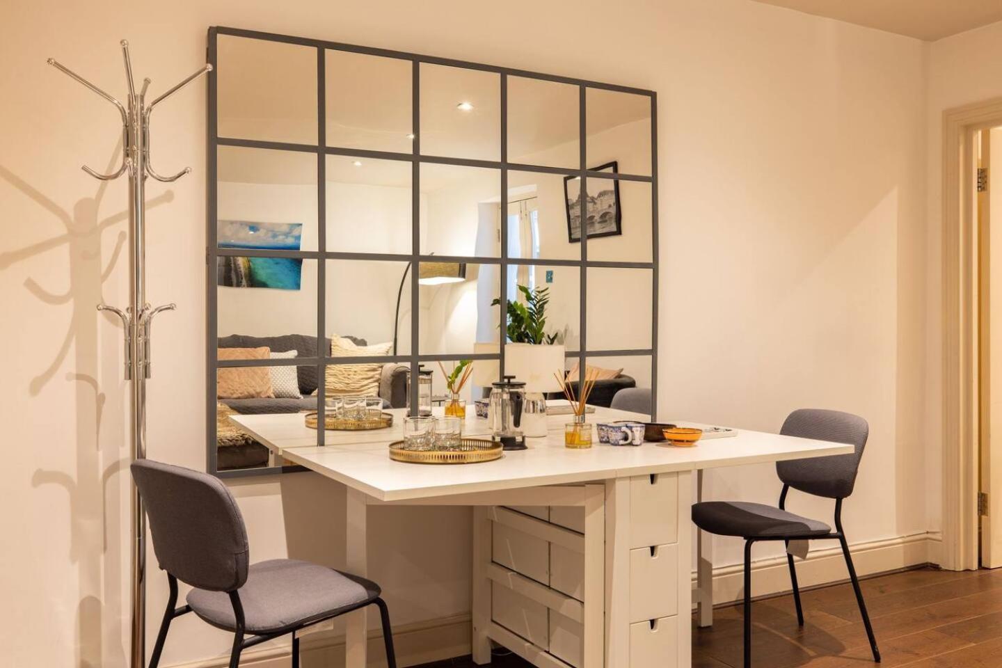 Niru Experience Hidden Gem In Chelsea 2Bd 2Ba Apartment Лондон Екстериор снимка