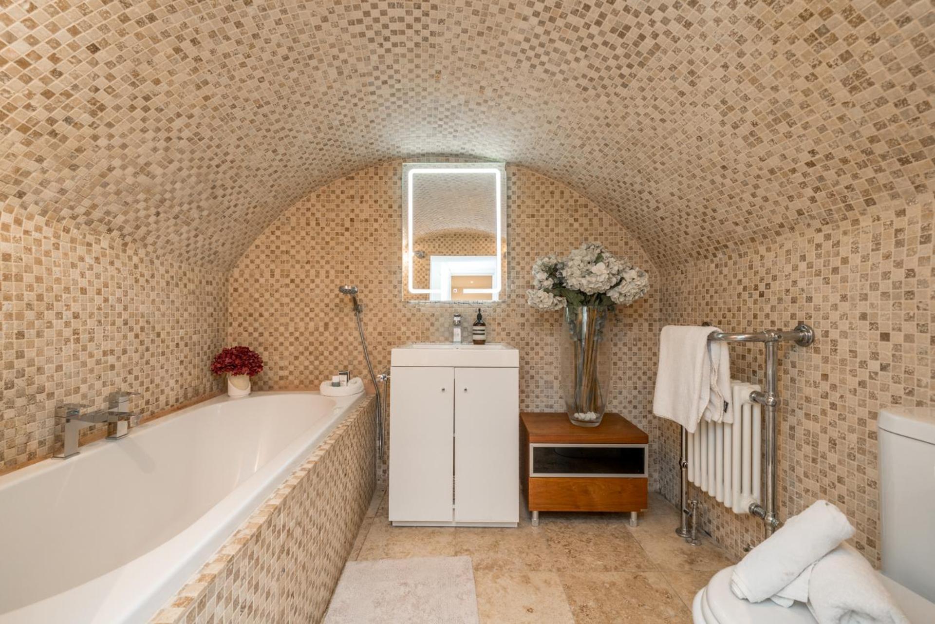 Niru Experience Hidden Gem In Chelsea 2Bd 2Ba Apartment Лондон Екстериор снимка