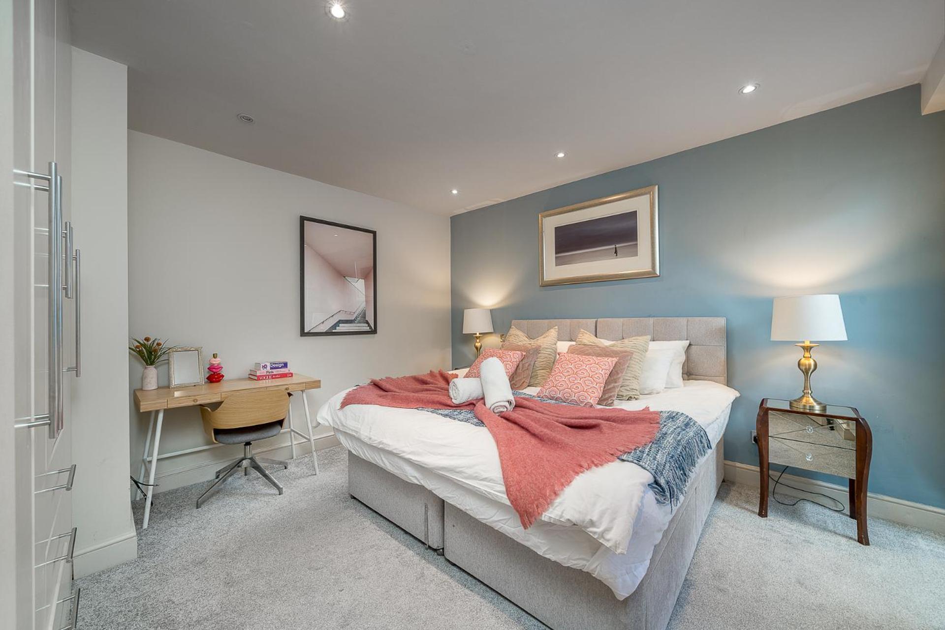 Niru Experience Hidden Gem In Chelsea 2Bd 2Ba Apartment Лондон Екстериор снимка