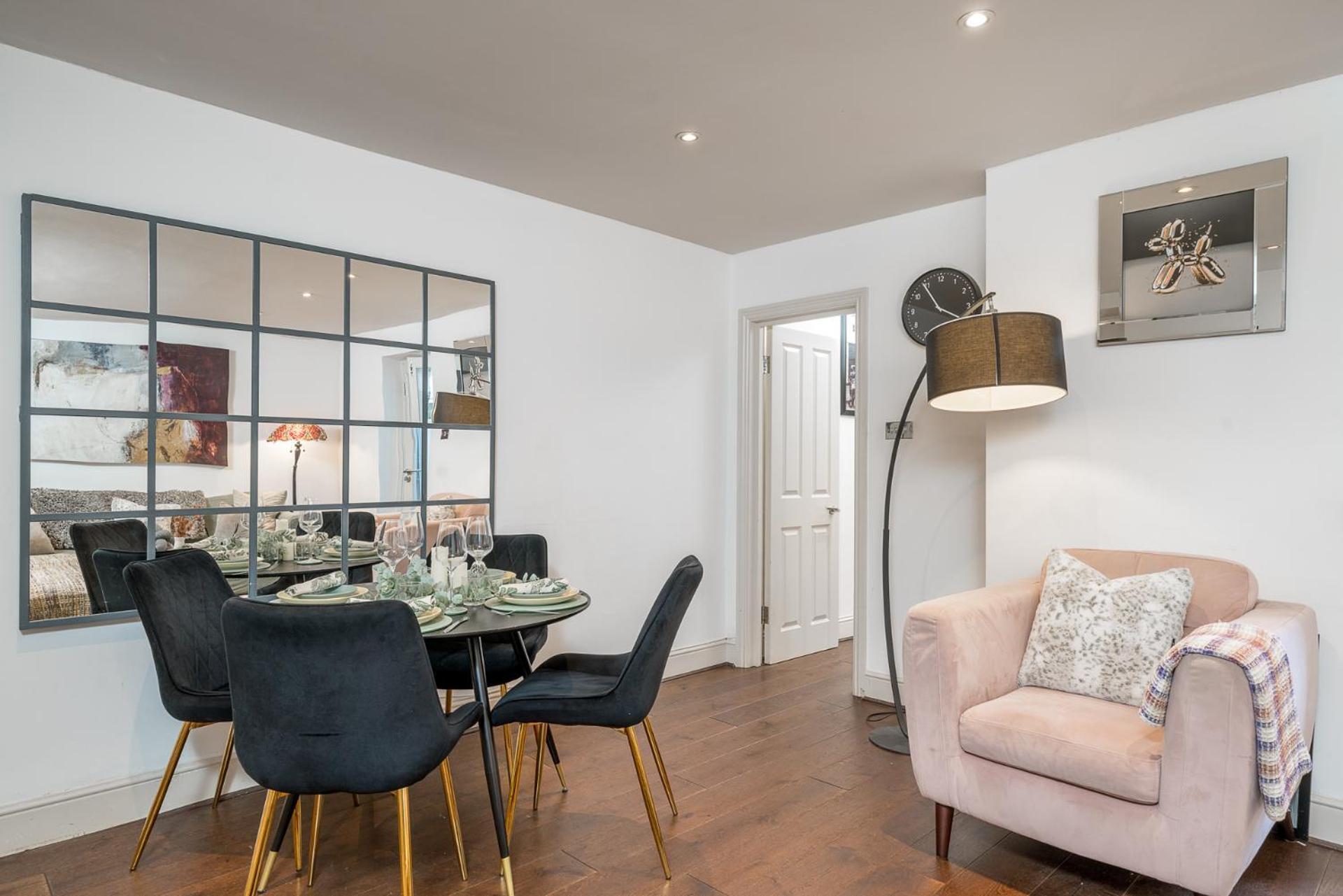 Niru Experience Hidden Gem In Chelsea 2Bd 2Ba Apartment Лондон Екстериор снимка