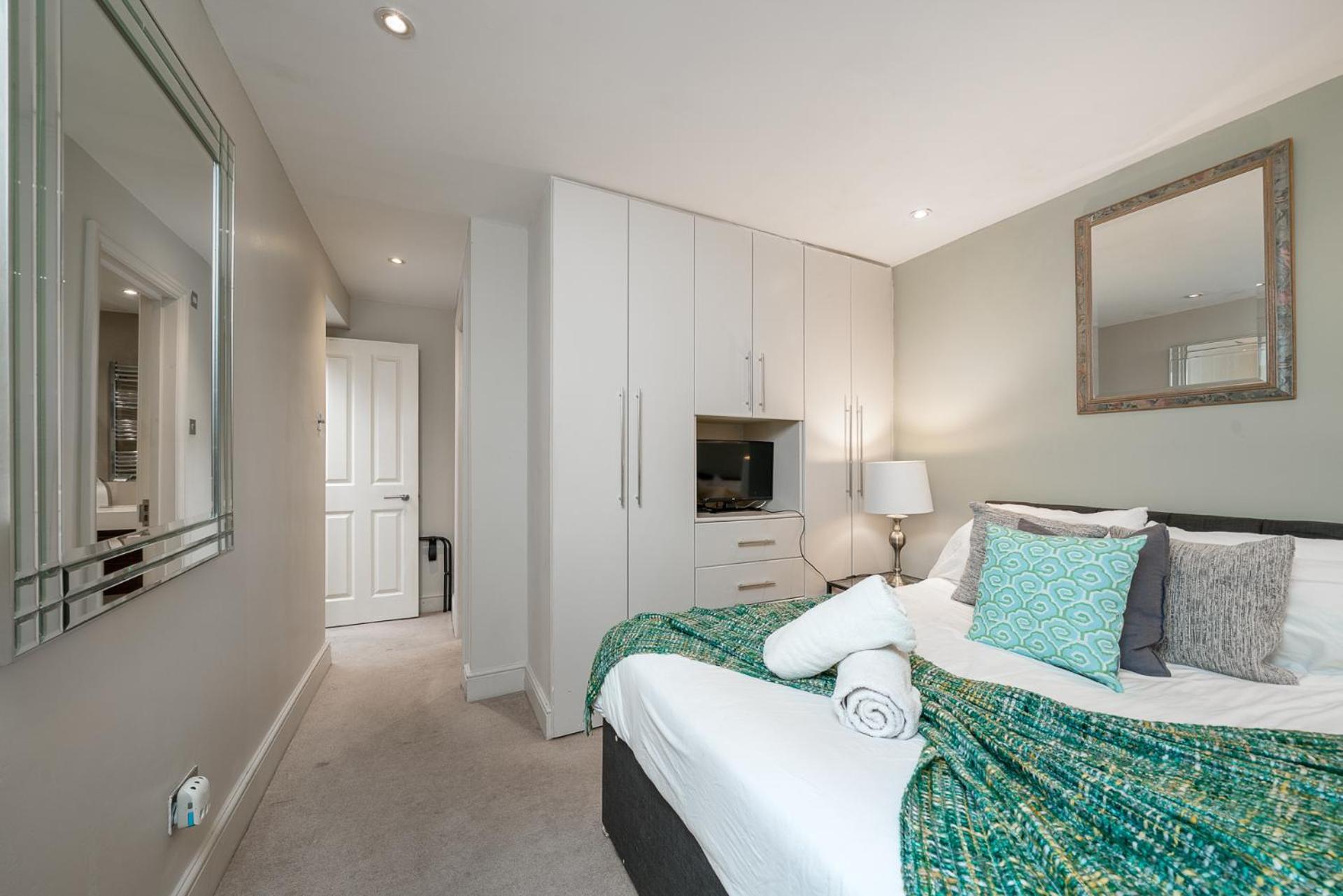 Niru Experience Hidden Gem In Chelsea 2Bd 2Ba Apartment Лондон Екстериор снимка